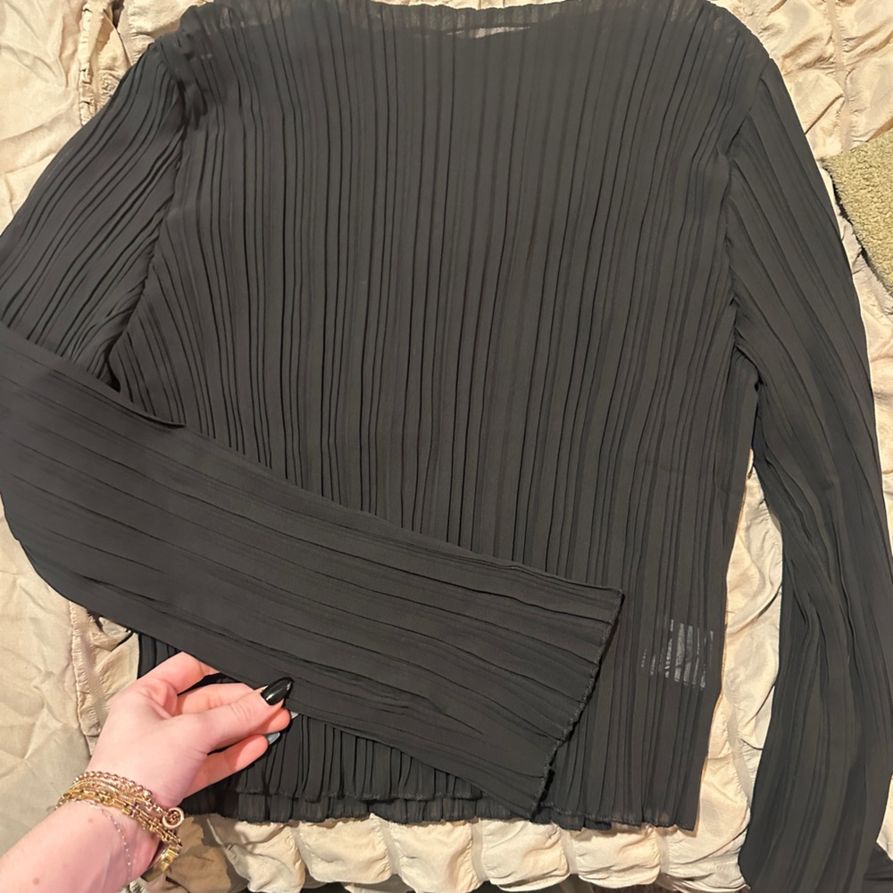 Elegant Black Pleated Women's Top